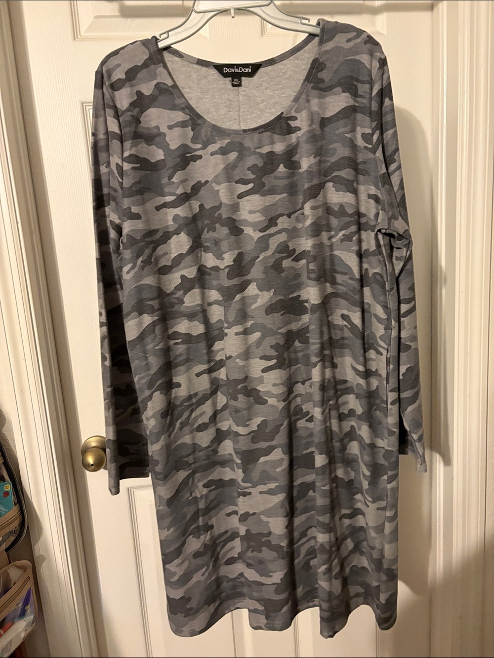 603:  DAVI & DANI NWT PLUS SIZE DRESS